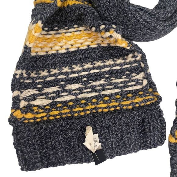 Gap Lambs Wool Scarf Women's Gray Yellow Warm Winter - Picture 2 of 8